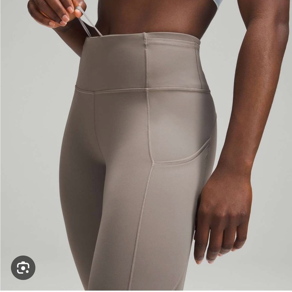 NWOT Lululemon Fast and Free Leggings 25” - Picture 2 of 4